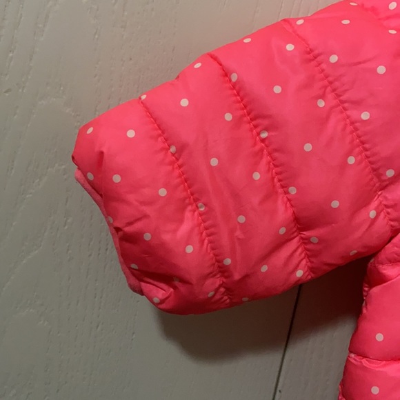 GAP Fluorescent Pink & White Spotted Puffer Coat - Picture 4 of 9
